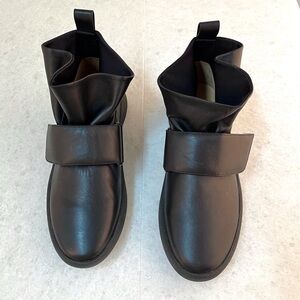 ISSEY MIYAKE×UN Flux Leather Sneakers- Size 9